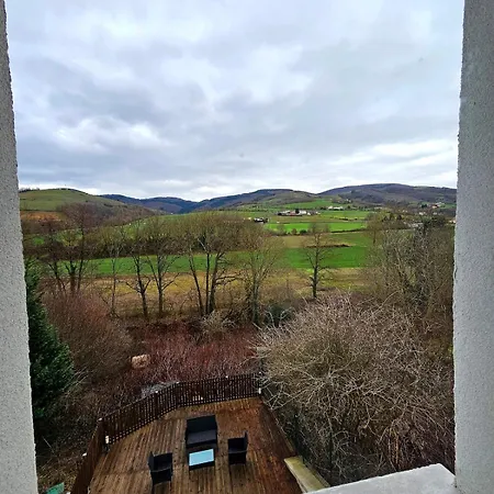 Feriehus La Parenthese Des Monts Bessenay